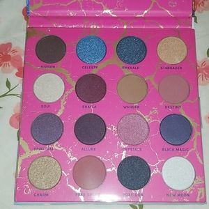 Color Story Eyeshadow palette